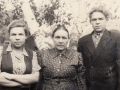 Цепляевы слева направо Роза Мих_Полина Селив_ Анатолий Мих 1953